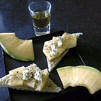 recette Toasts au Moscatel et melon, à la feta et au sésame