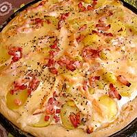 recette Pizza crème ,p de terre ,lardons ,munster