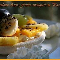 recette ** Gâteau meringué ( Pavlova ) à la crème patissières vanillée & aux fruits exotiques ou pas **