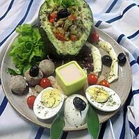 recette Avocat garni de crudités.