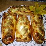 recette Baguettes garnies, pommes de terre, jambon, fromage fondu.