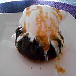 recette Fondant au chocolat et sa boule de crème glacée sauce caramel