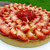 recette Tarte aux fraises à la crème d'amandes et à la crème pâtissière aromatisée à l'amaretto