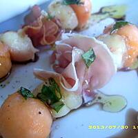 recette brochettes de fruits au jambon de bayonne, sauce basilic