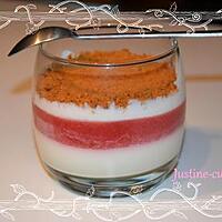 recette Verrine de yaourt à la fraise et au speculoos