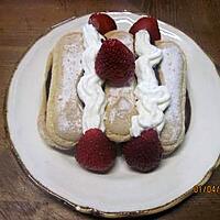 recette Biscuits au chocolat, fraises et Chantilly.