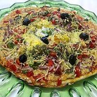 recette Pizza aux oignons rouges. poivrons. oeufs.