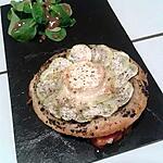 recette tartelettes à la tapenade, courgette et rondelle de chèvre sur son lit de poivrons grillés