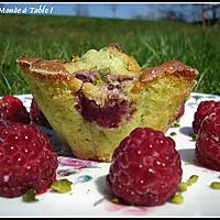 recette variation autour des muffins à la pistache :Muffins pistache et framboise ou coeur de chocolat fondant