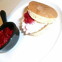 recette pancakes mousse au mascarpone vanille et compotée de framboises