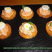 recette BOUCHÉES SABLÉES, MOUSSE DE POIVRON ET OEUF DE CAILLE