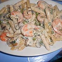 recette PENNE  PISELLI  GAMBERETTI  E  FUNGHI  (Petits pois crevettes et champignons)