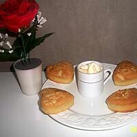 recette friands aux amandes et chantilly au sirop d'abricot