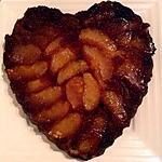 recette Bonsoir voilà Un gateau aux pommes et caramel pour tous les vrais gourmands comme moi mmmmmm.
