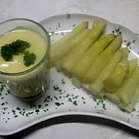 recette Asperges à la sauce mousseline froide.