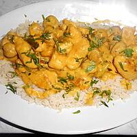 recette POULET  SAUCE  CURRY  ET  CHAMPIGNONS