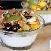 recette Yaourt aux fruits, miel et noix