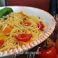 recette ~Spaghettis (vermicelles) à l'ail et aux tomates fraîches~
