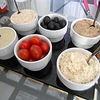 recette Assortiments de tartinades ( rillettes de poulet, rillettes de sardine, rillettes de surimi, tzaziki)