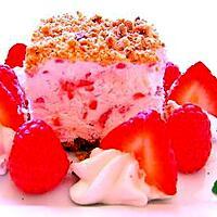 recette Carrés Glacés aux Fruits Rouges et Crumble de Pécans et Amandes