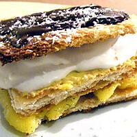 recette Mille-feuilles à la mangue vanillée, crème glacée à la noix de coco, citron et sauce au chocolat