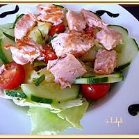 recette Salade de pommes de terre, concombre et saumon mi-cuit.