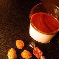 recette PANNA COTTA Légère en Verrines parfumées à l'Amande Vanillée & son Coulis au Caramel Beurre Salé