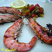 recette GAMBAS grillées légèrement enrobées au Miel, citron, Soja, Estragon & son trio de Poivrons