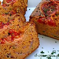 recette CAKE AU JAMBON TOMATE & POIVRON