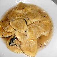 recette UN PETIT BOUILLON DE BOEUF RAVIOLI AUX CEPES