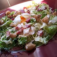 recette Frisée au lardons et oeuf mollets sauce créme moutardé