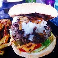 recette Hamburger maison au gorgonzola et compoté d'oignon