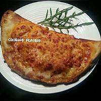 recette Calzone, pâte à pizza maison, sauce tomate de fond