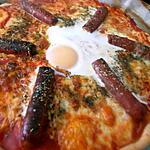 recette Pizza a la merguez et a l'oeuf