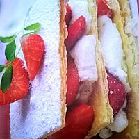 recette MILLE - FEUILLES AUX FRAISES A L' AMARETTO