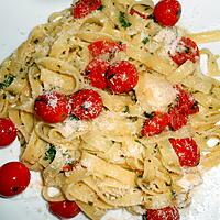 recette TAGLIATELLE AUX TOMATES CERISES AIL ET PERSIL