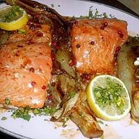 recette Pavé de saumon aux endives et baies roses