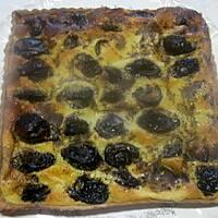 recette Tarte aux pruneaux d'Agen avec crème.