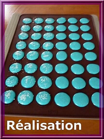 Faire les coques des macarons.