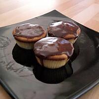 recette cupcakes vanille banane et coulis de caramel au chocolat