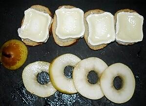 salade-de-chevre-chaud-et-poire-au-miel-03.JPG