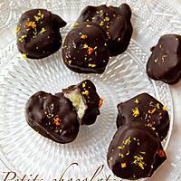 recette Petits chocolats fourrés à la pâte d'amandes maison { et zestes d'agrumes }