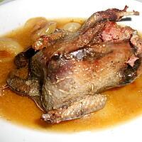 recette PIGEON SAUVAGE BRAISE AUX PETITS OIGNONS