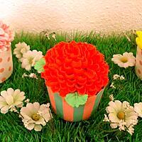 recette Cupcakes en fleurs à la fraise et au coquelicot