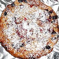 recette CLAFOUTIS AUX FRUITS FRAIS ET PRALINES ROSES