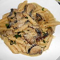 recette PENNE AUX CHAMPIGNONS SAUCE COLOMBO