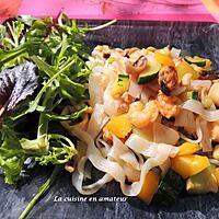 recette Wok de tagliatelles de konja, légumes et fruits de mer