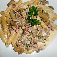 recette PENNE JAMBON CHAMPIGNONS