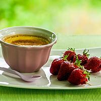 recette Crème à la vanille, brochettes de fraises