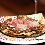 recette Tatin de figues caramélisées au balsamique sur filo, bleu et pignons